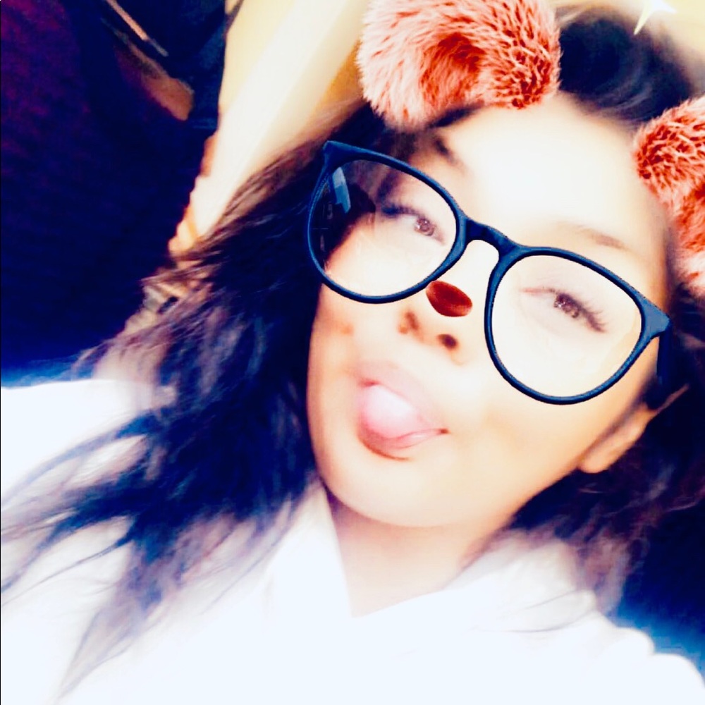 Meet your Posher, Veronica